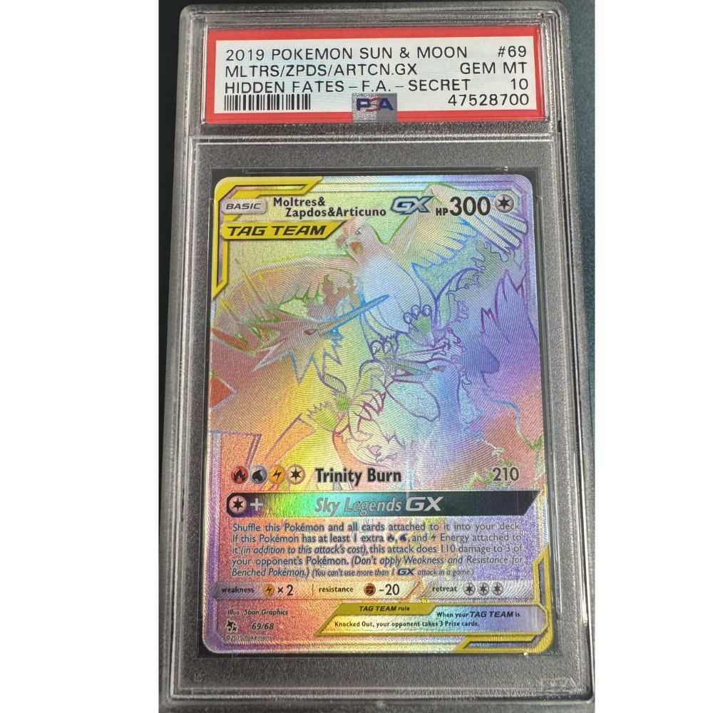 HIDDEN FATES - Moltres & Zapdos & Articuno GX (Secret) #69 PSA 10